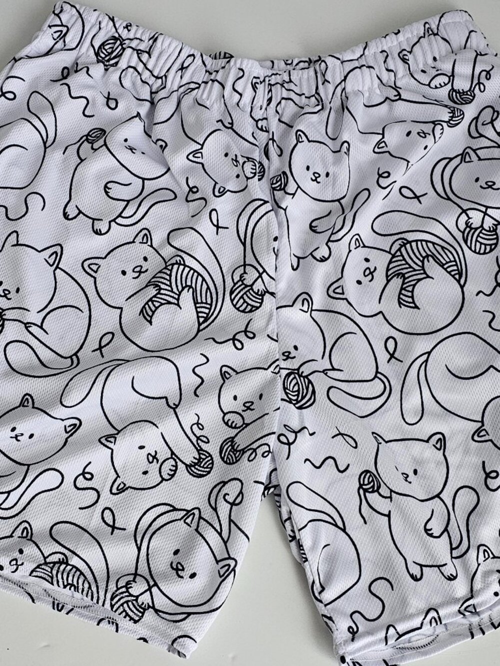 Yujin Playful Men's Cat Mesh Shorts White Size M NEW
